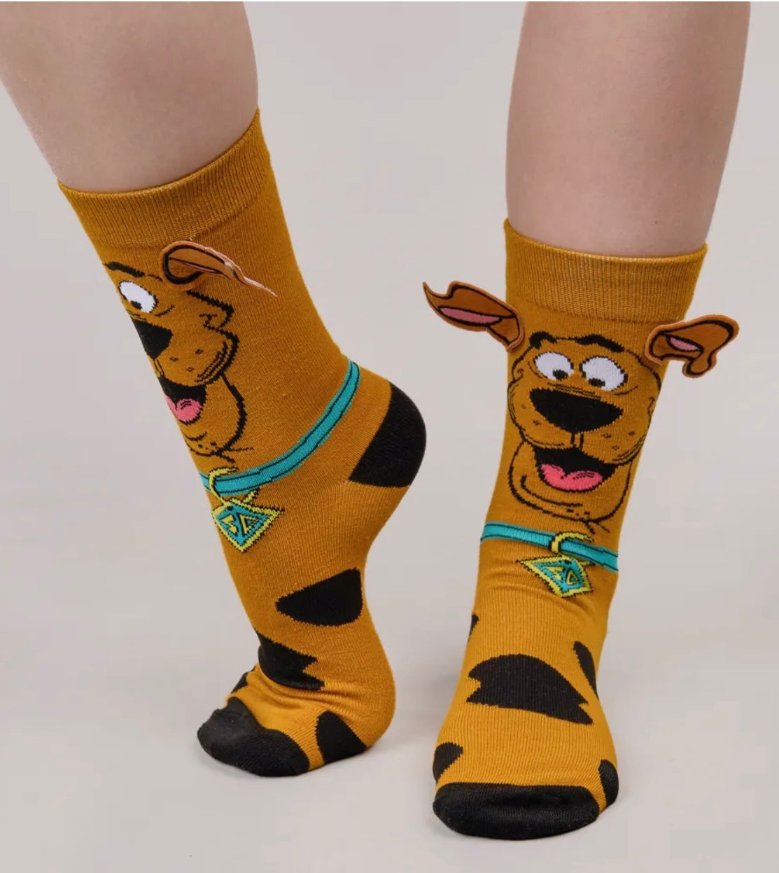 12 PARES DE CALCETA LOCA TALLA 1 A 5 AÑOS (13 A 20cm) UN SOLO DISEÑO SCOOBY DOO