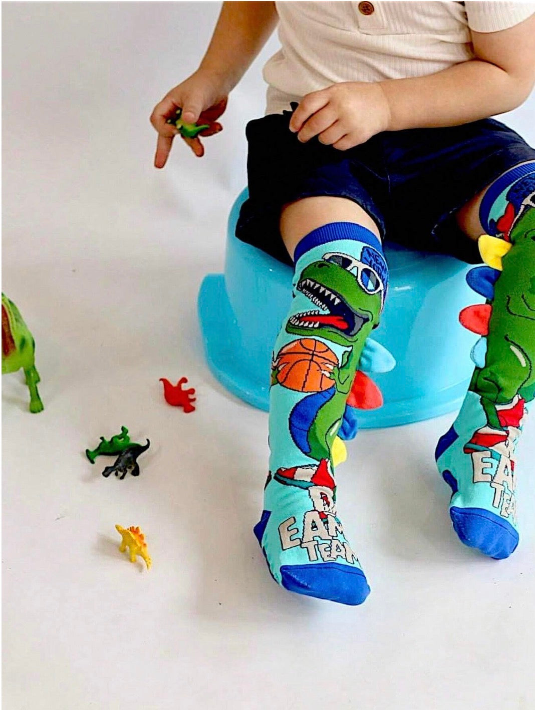 12 PARES DE CALCETA LOCA TALLA 1 A 5 AÑOS (13 a 20cm) un solo diseño DINOSAURIO