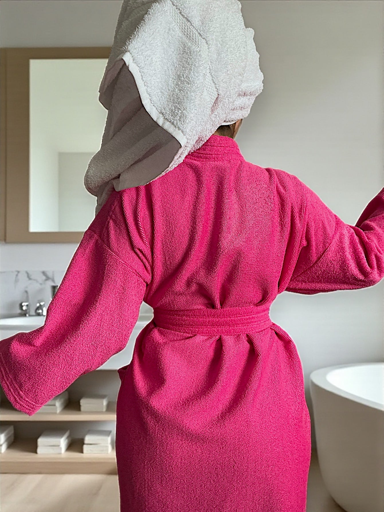 BATA DE BAÑO UNISEX ABSORBENTE BASIC (ALBORNOZ)