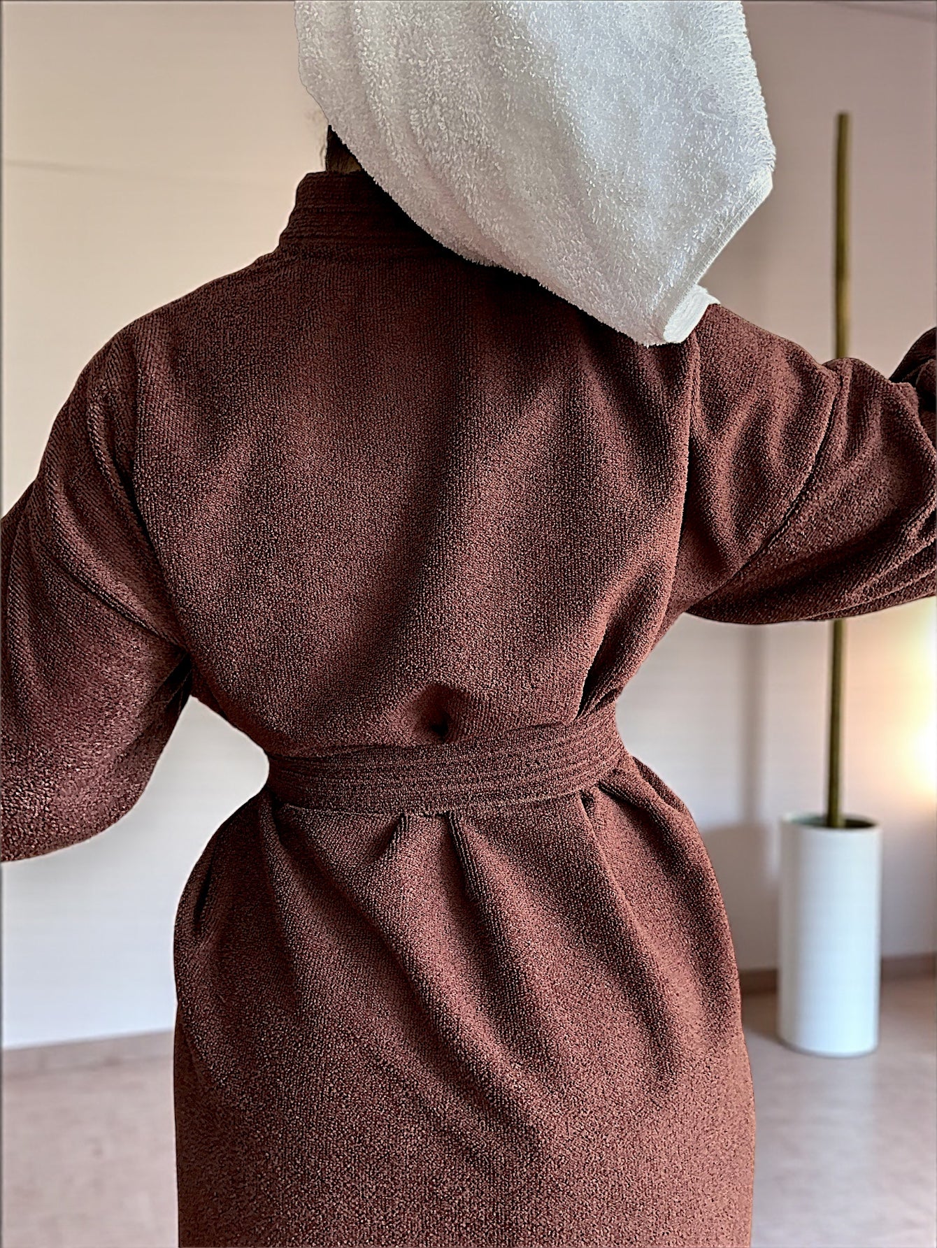 BATA DE BAÑO UNISEX ABSORBENTE BASIC (ALBORNOZ)