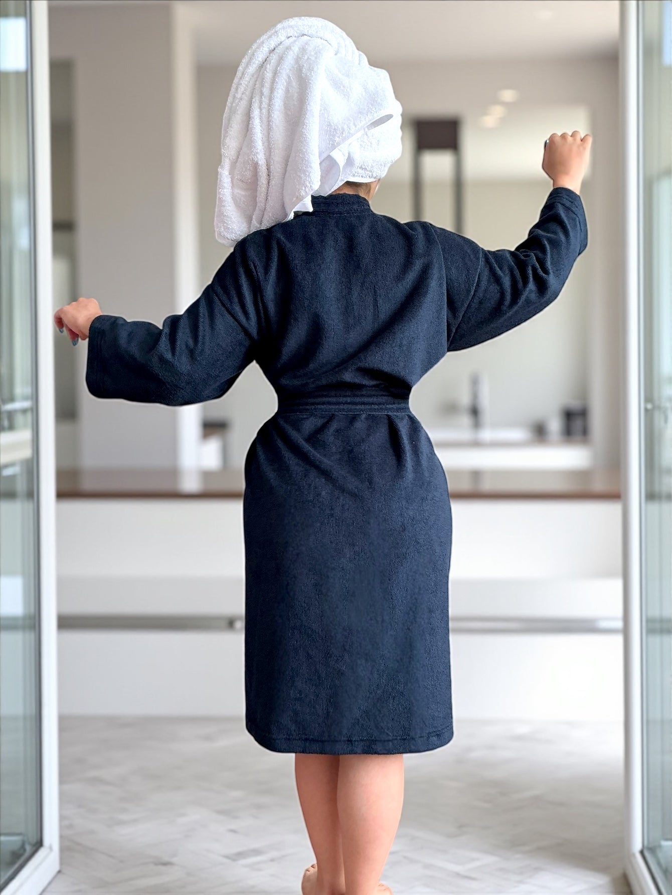 BATA DE BAÑO UNISEX ABSORBENTE BASIC (ALBORNOZ)