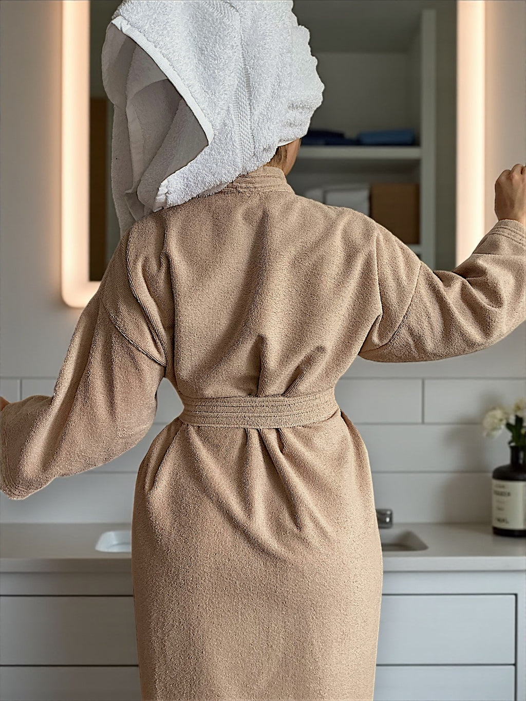 BATA DE BAÑO UNISEX ABSORBENTE BASIC (ALBORNOZ)