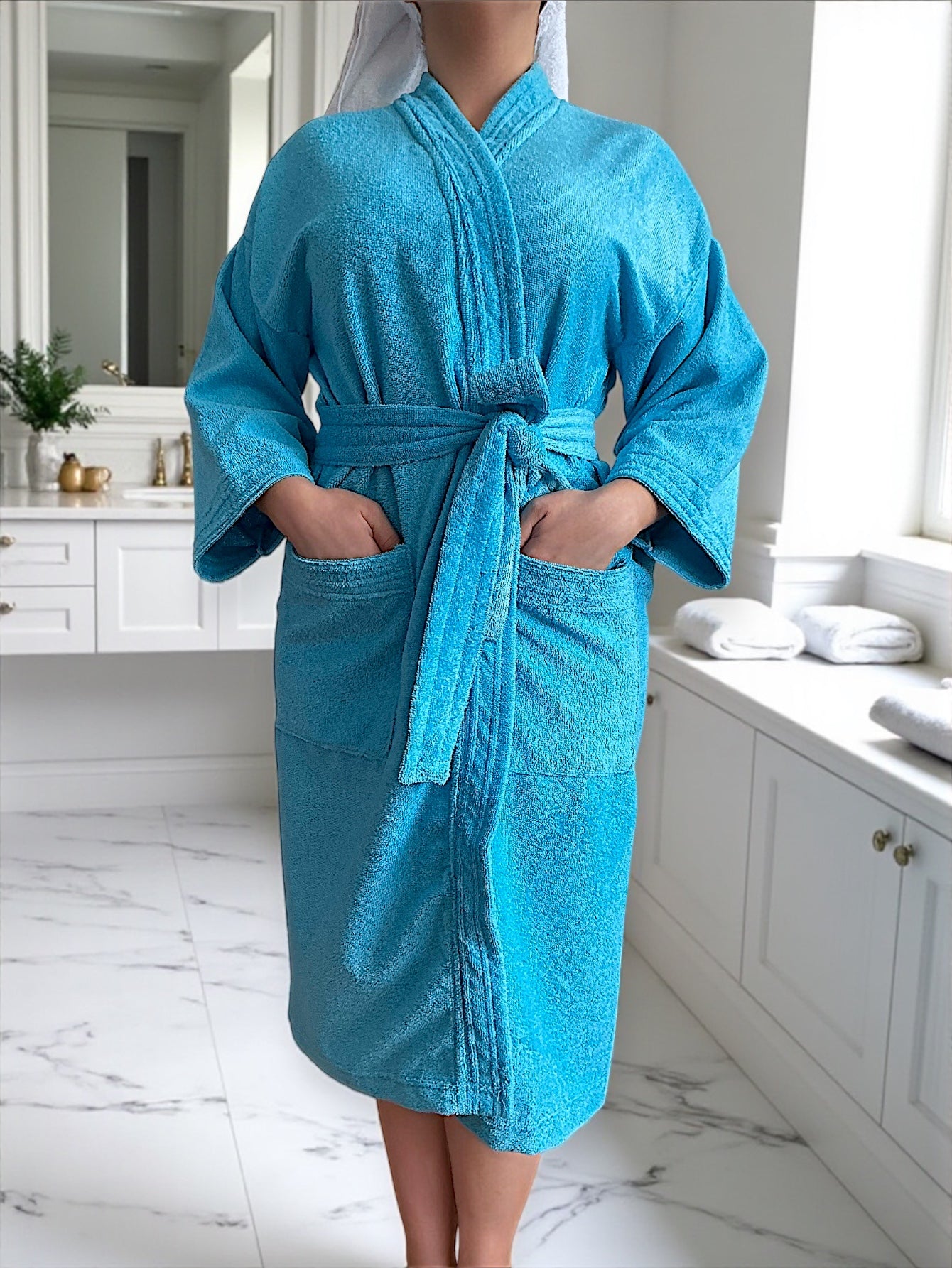 BATA DE BAÑO UNISEX ABSORBENTE BASIC (ALBORNOZ)