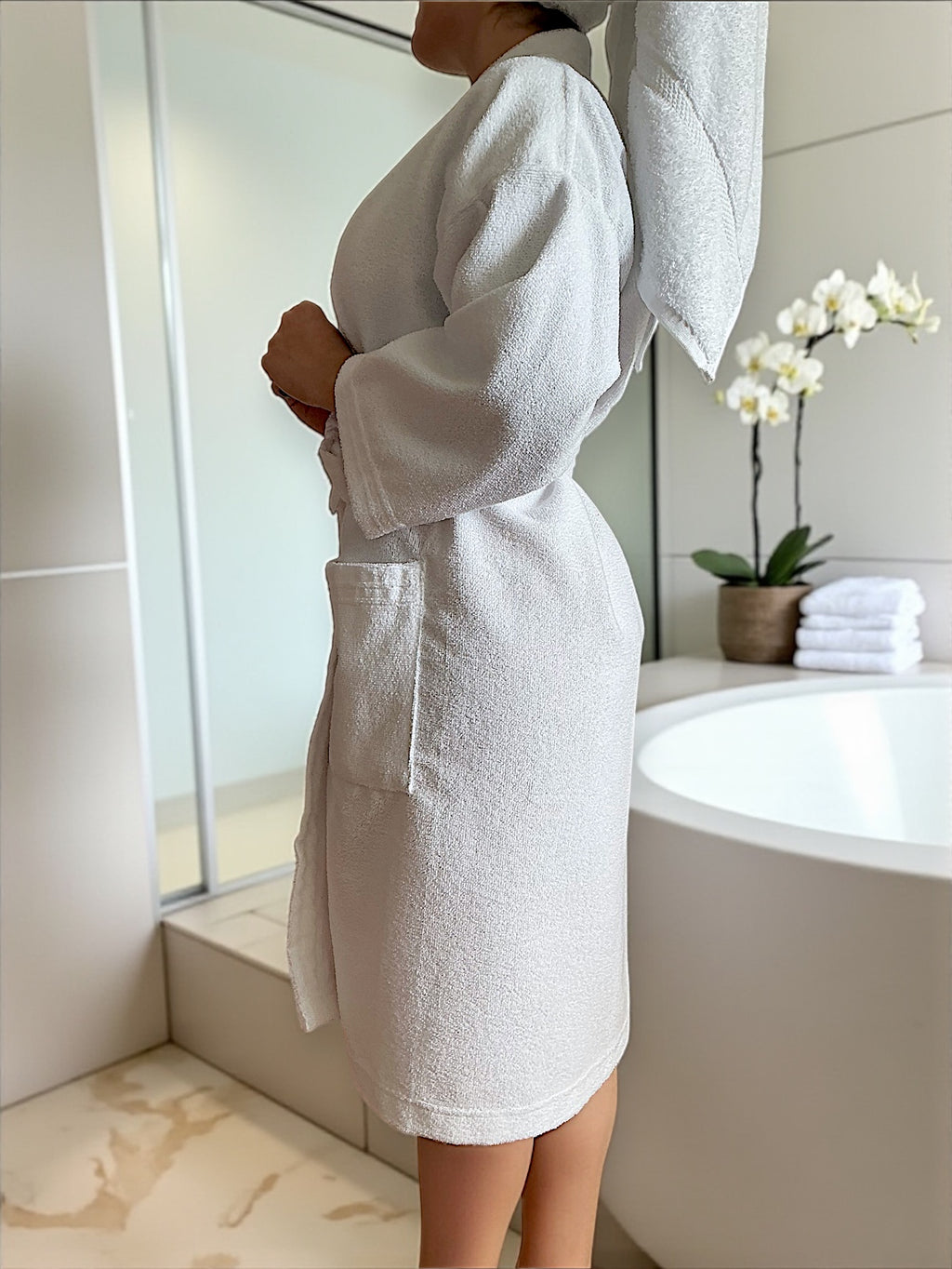 BATA DE BAÑO UNISEX ABSORBENTE BASIC (ALBORNOZ)