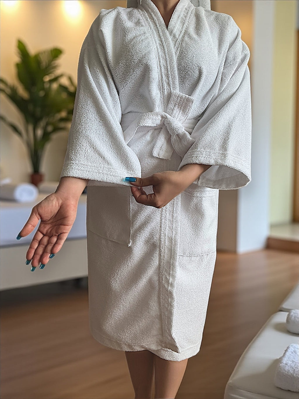 BATA DE BAÑO UNISEX ABSORBENTE BASIC (ALBORNOZ)